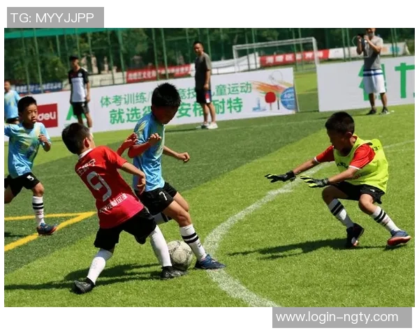 小学生足球比赛中如何合理安排大小场地以提升孩子们的竞技水平和兴趣 小学生足球比赛中如何合理安排大小场地以提升孩子们的竞技水平和兴趣